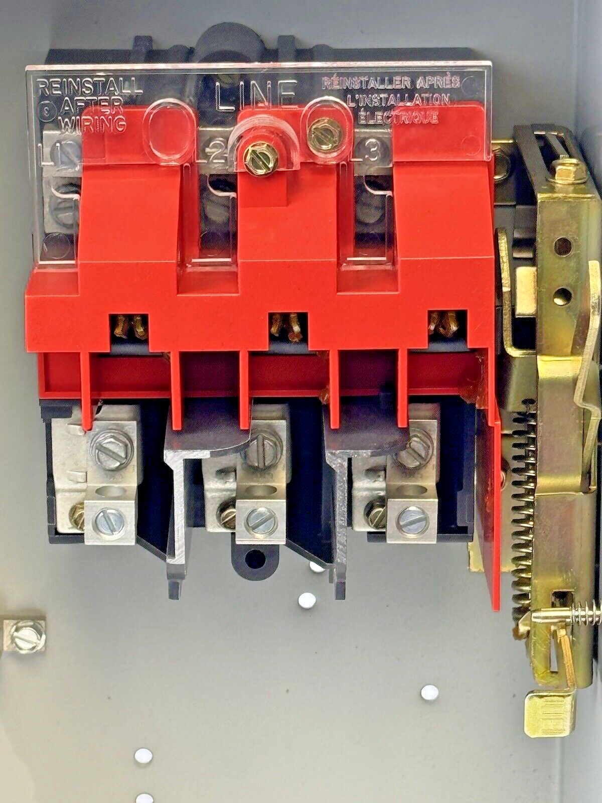 CUTLER-HAMMER - DH361UGK - HD SAFETY SWITCH - 30A/ 600VAC/250VDC/ 3 POLE/ TYPE 1