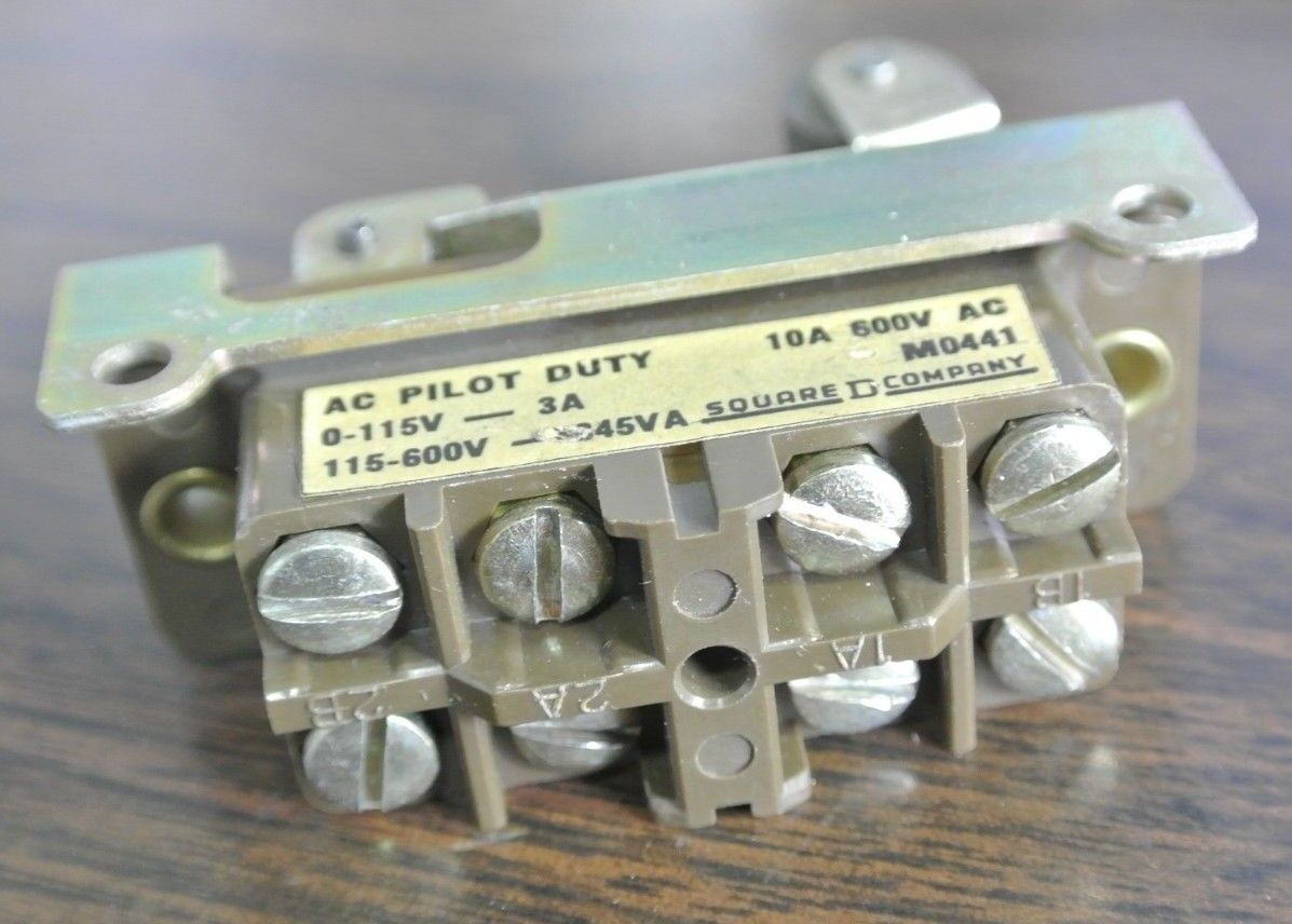 SQUARE D 9007 CB34-S1 SNAP SWITCH - 600V, 10A - NEW SURPLUS