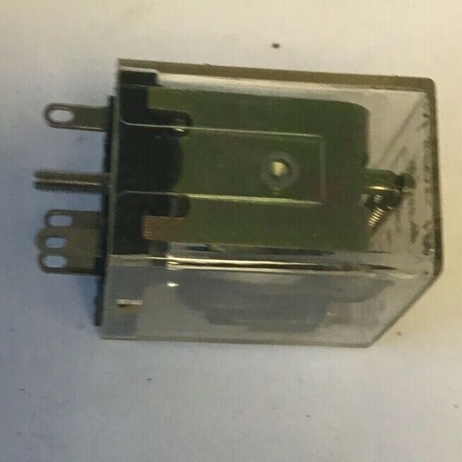 MASTER ELECTRONICS GM-SPDT-12D RELAY ***LOTOF2***
