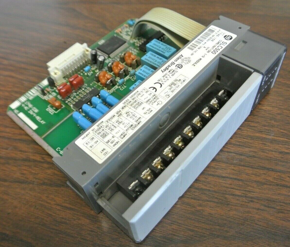 ALLEN-BRADLEY 1746-IO8 SLC500 COMBINATION I/O MODULE Ser. A
