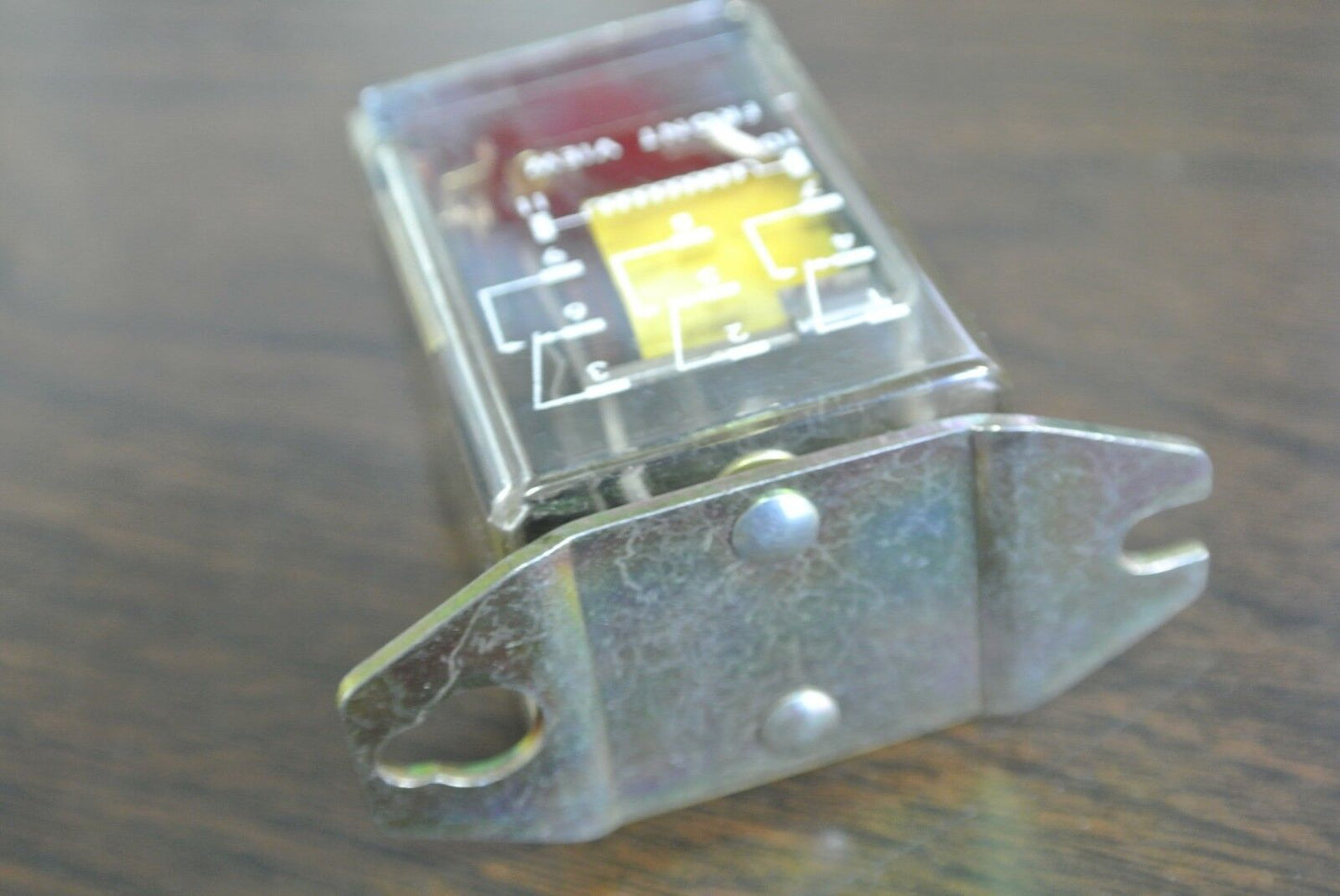 SQUARE D 8501 KT-13 GENERAL PURPOSE RELAY 3PDT, 10A, 120VAC RES. - NEW SURPLUS