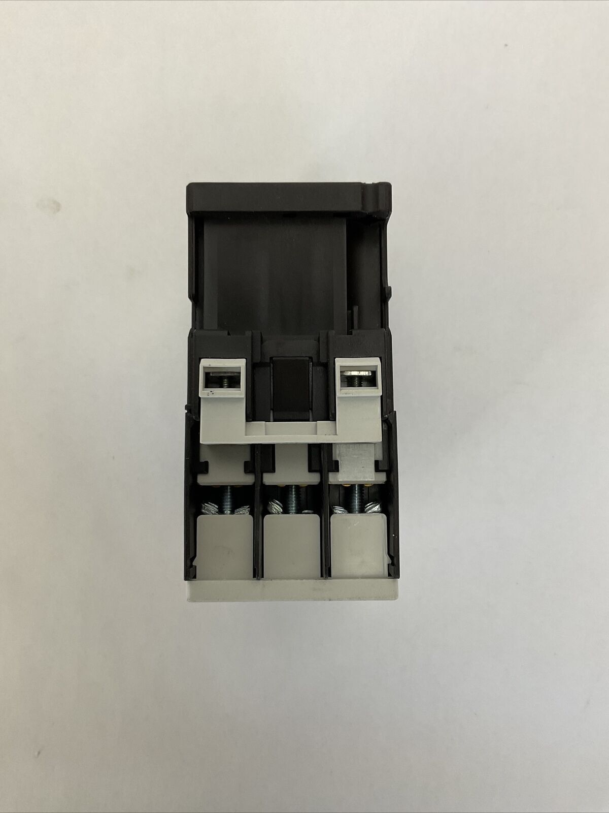 SIEMENS 3RT10261AC20 CONTACTOR 35A 600VAC 20HP 3POLE COIL 24V 50/60HZ