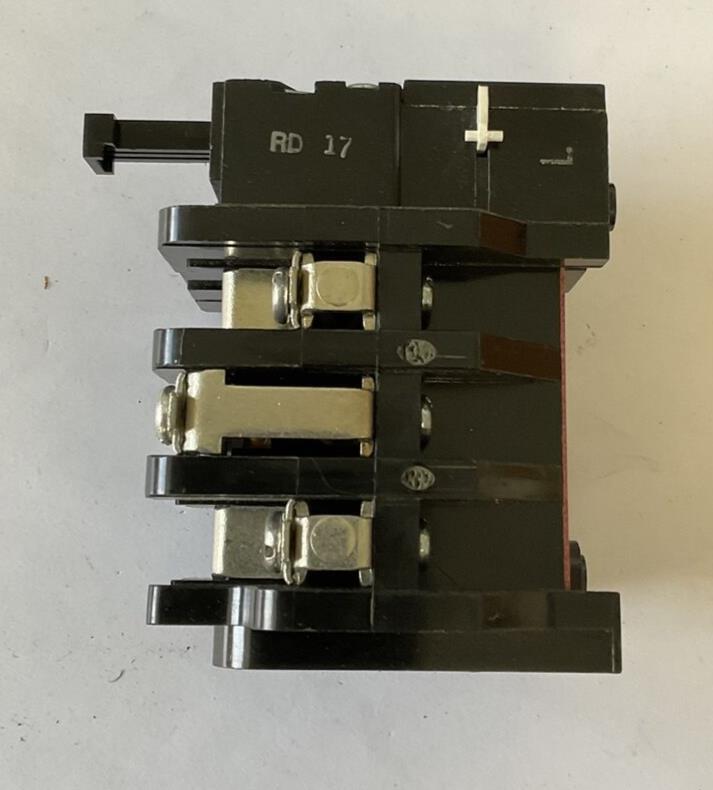 GENERAL ELECTRIC CR324C210A1 600VAC 2 LEG BLOCK OVERLOAD RELAY 27A