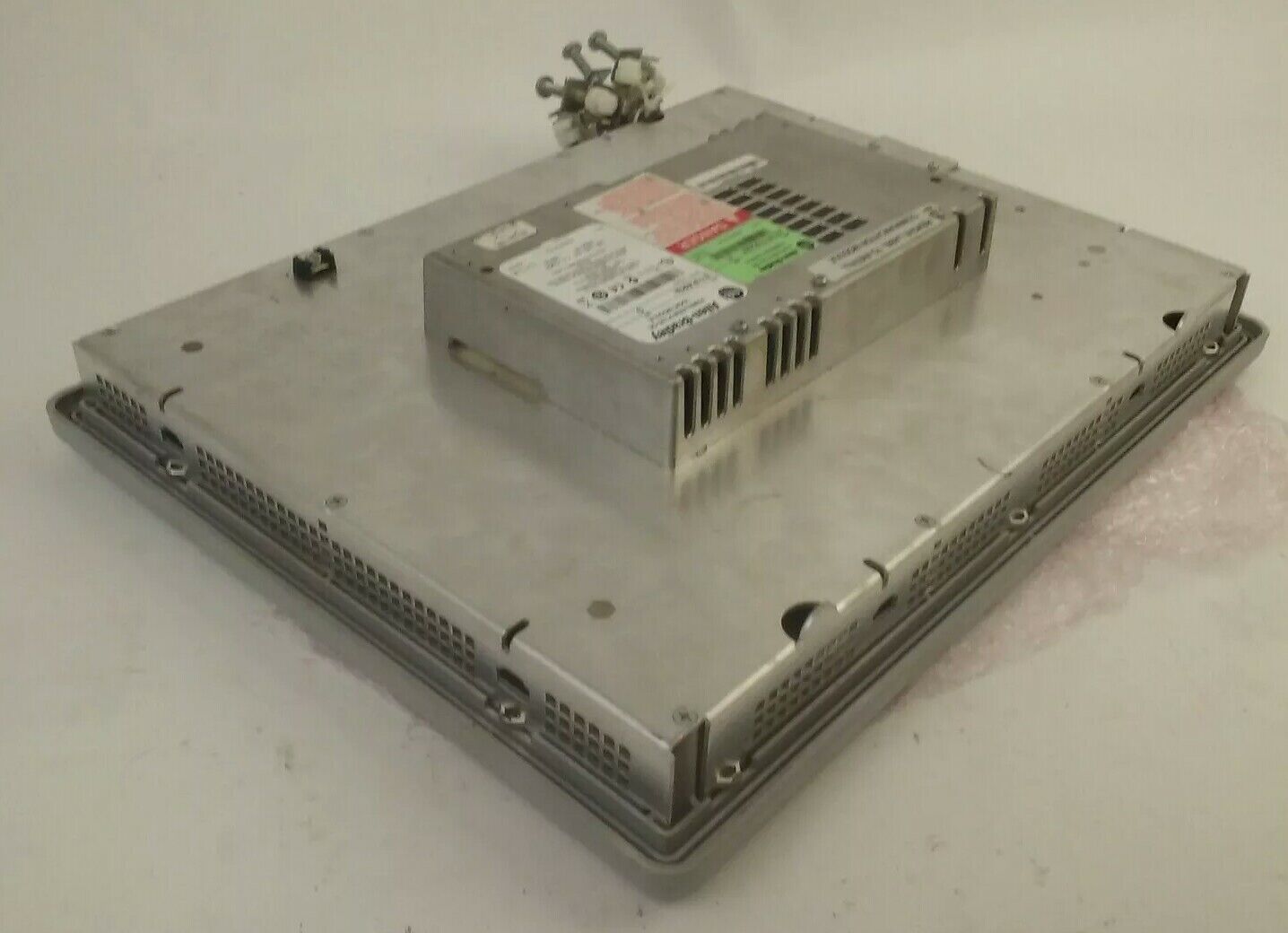 ALLEN BRADLEY 2711P-T15C4A6 PANELVIEW PLUS 1500 TOUCH SCREEN MONITOR SERIES A