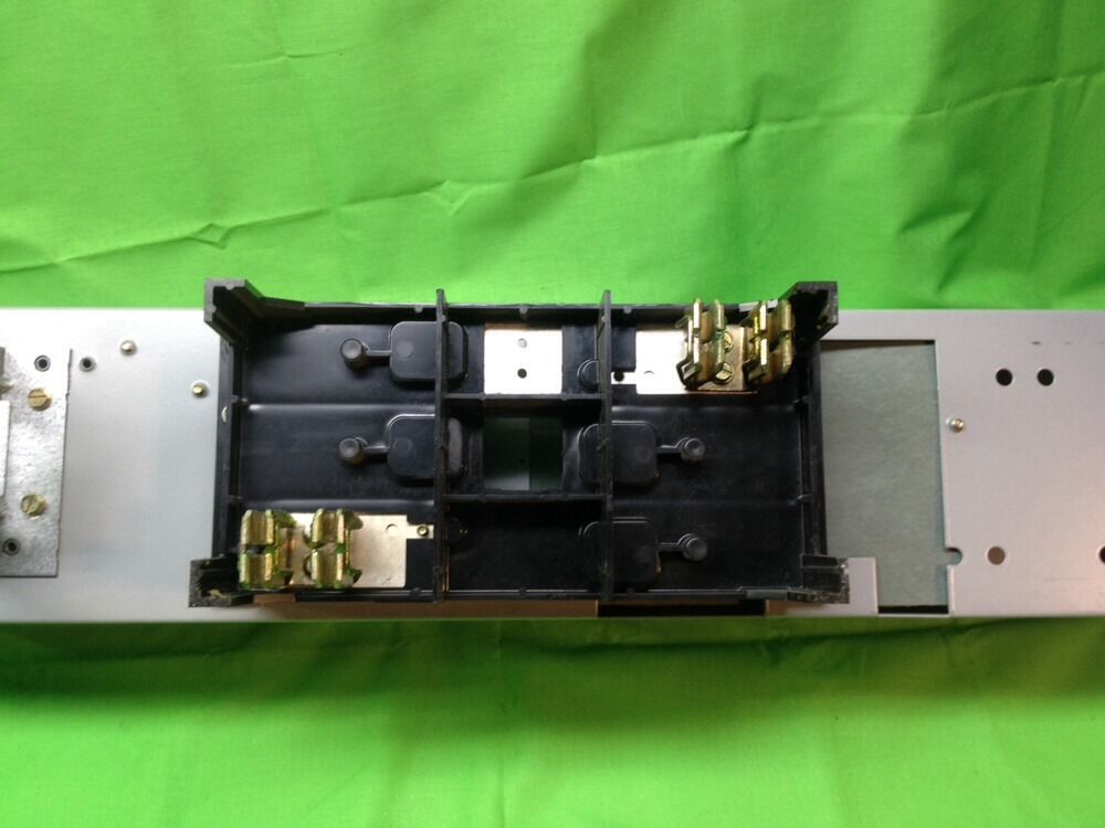 GE SPECTRA SERIES ADS26030HD 30A 600V 2P 10HP FUSIBLE PANLEBOARD SWITCH