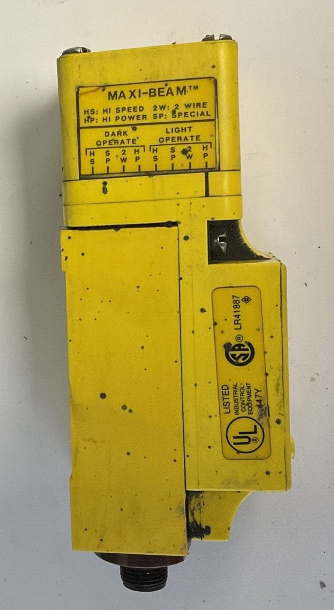 BANNER 9945A PHOTOELECTRIC SENSOR W/RSBLV MAXI-BEAM 240VAC 30VDC
