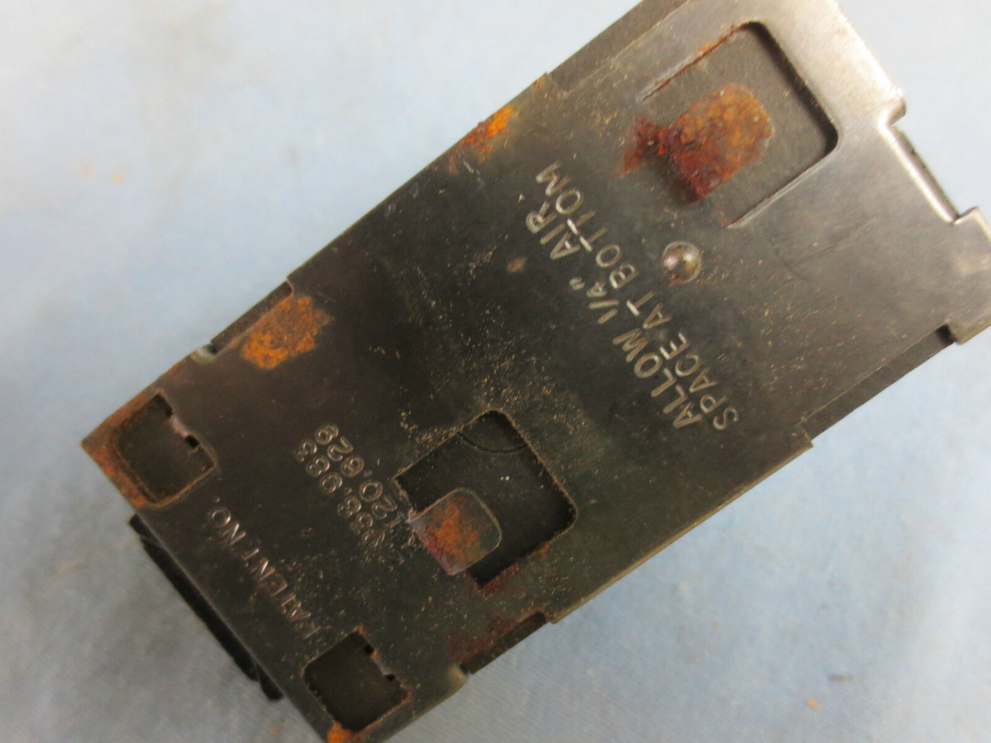 I-T-E IMPERIAL PUSHMATIC P120 CIRC BRKR 20A SINGLE-POLE 120/240VAC - NEW SURPLUS