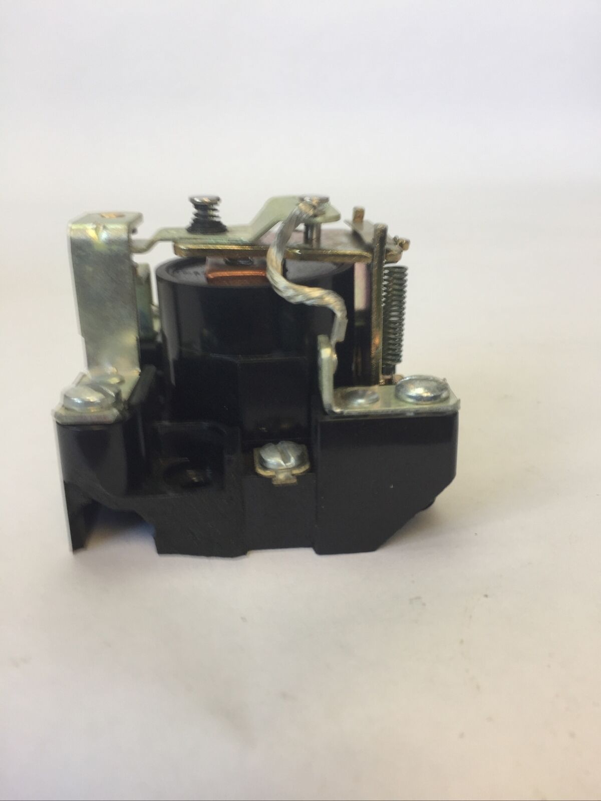 MAGNECRAFT W199AX-5 RELAY 5A 480V 50/60HZ 5A 600V 50/60HZ COIL 240VAC 50/60HZ