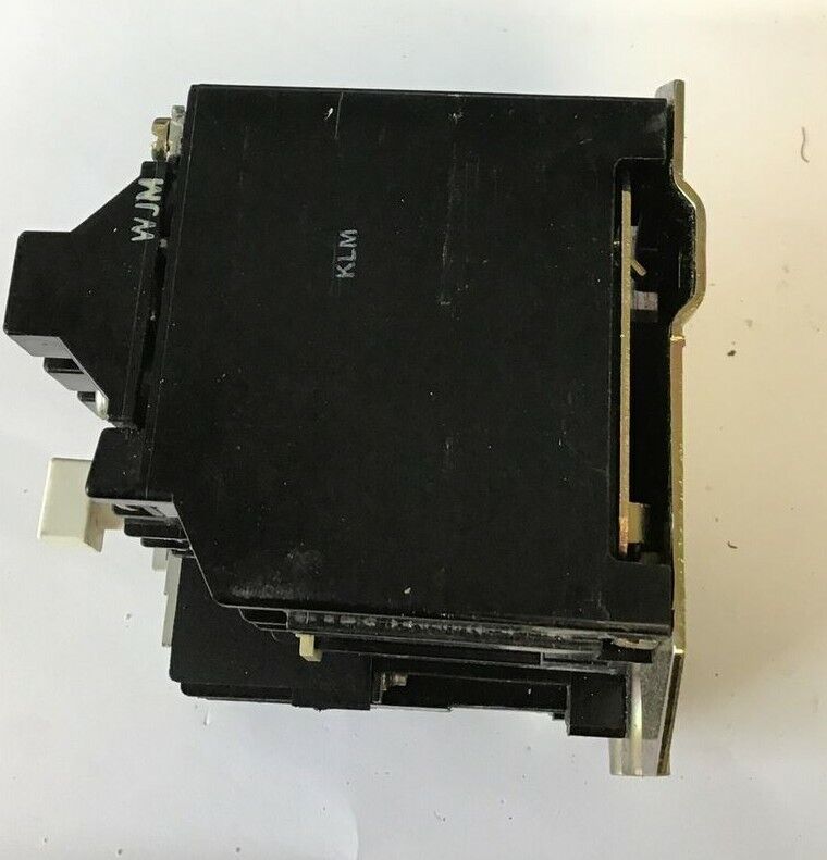 ALLEN BRADLEY 509-TOD FULL VOLTAGE STARTER SER.B 3PH 9A 600VAC 2HP