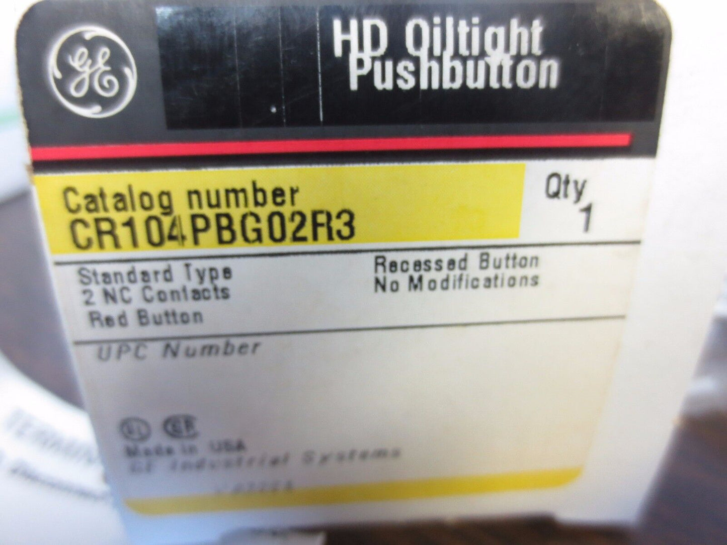 GE CR104PBG02R3 HD OILTIGHT PUSHBUTTON, RECESSED, RED, 2 N.C. - NEW SURPLUS