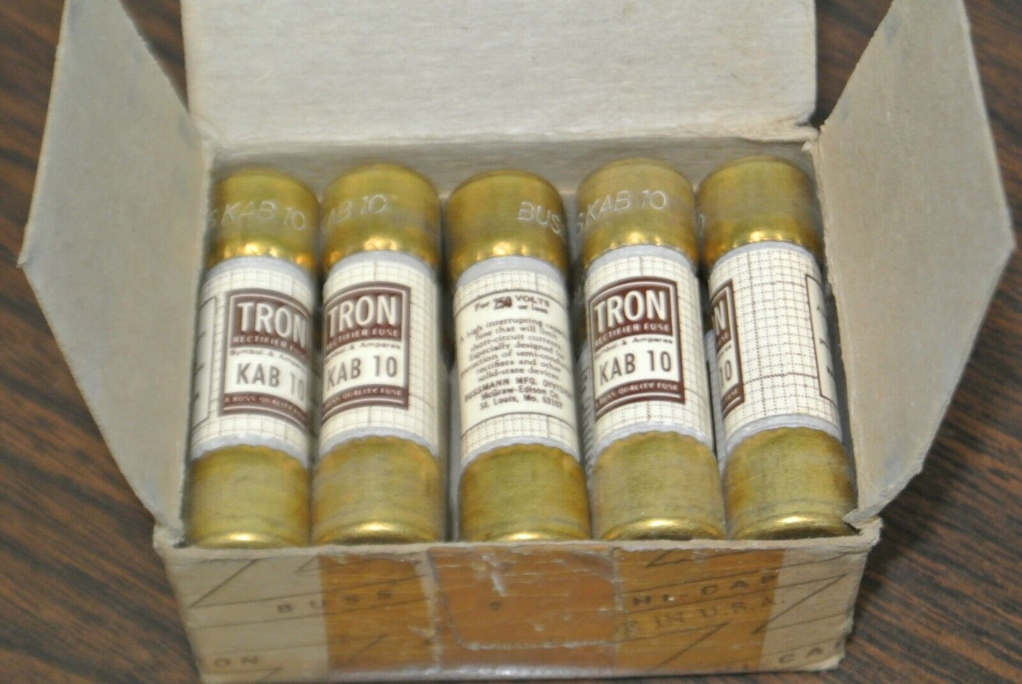 BOX of 10 / BUSSMANN / TRON KAB-10 RECTIFIER FUSES 10A / 250V NEW SURPLUS