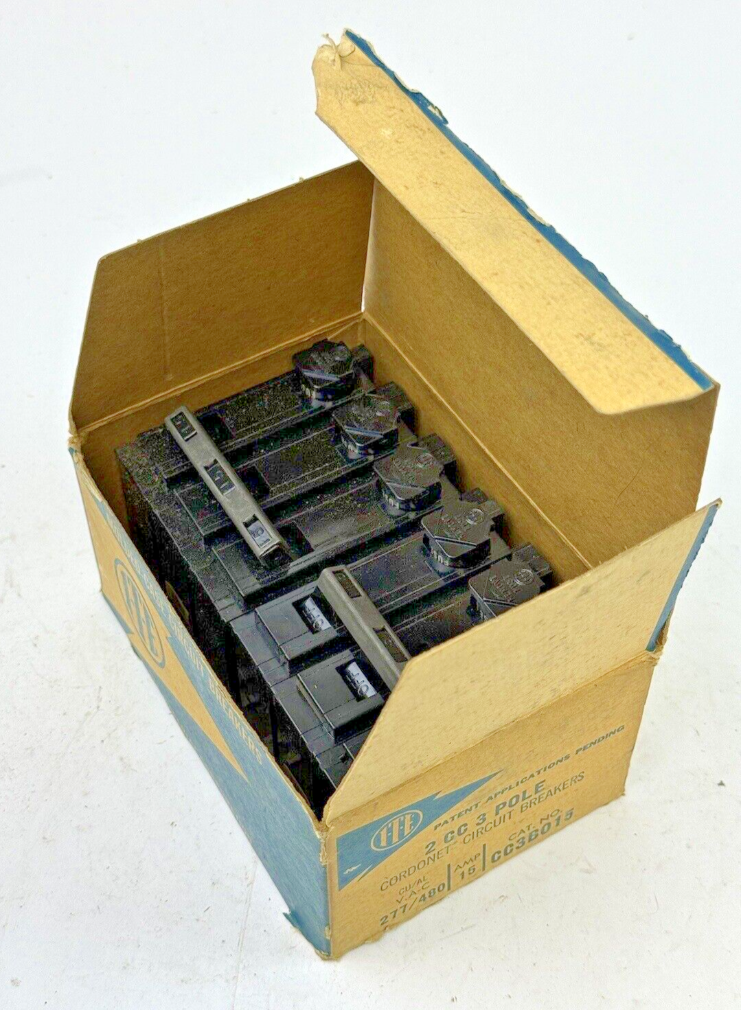 SIEMENS / ITE *BOX OF 2* - CC3B015 - CIRCUIT BREAKER - 3 POLE/277VAC/15A - NEW
