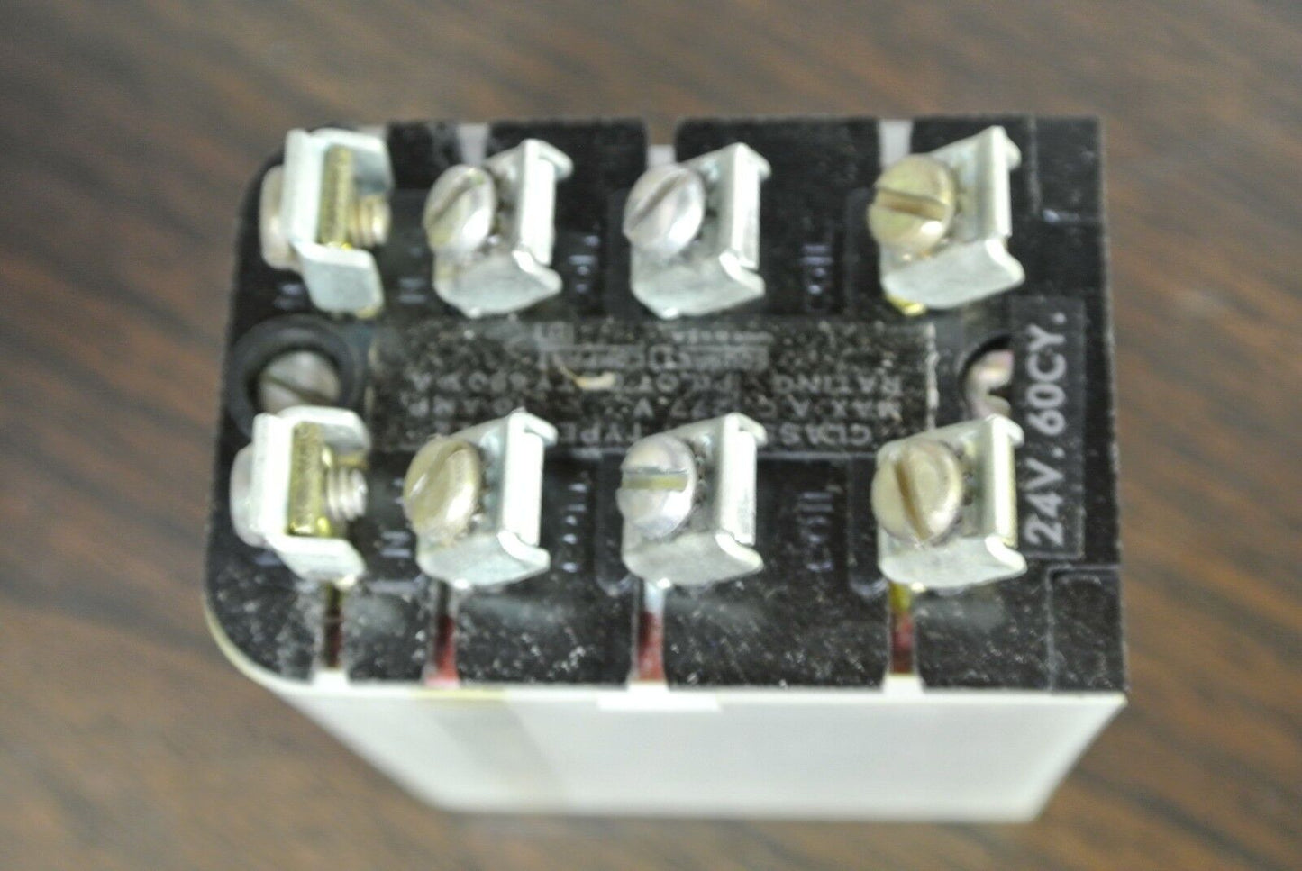 SQUARE D - 8501 FO-22 TYPE F RELAY - 8-SCREW - 24V, 60Hz - NEW SURPLUS