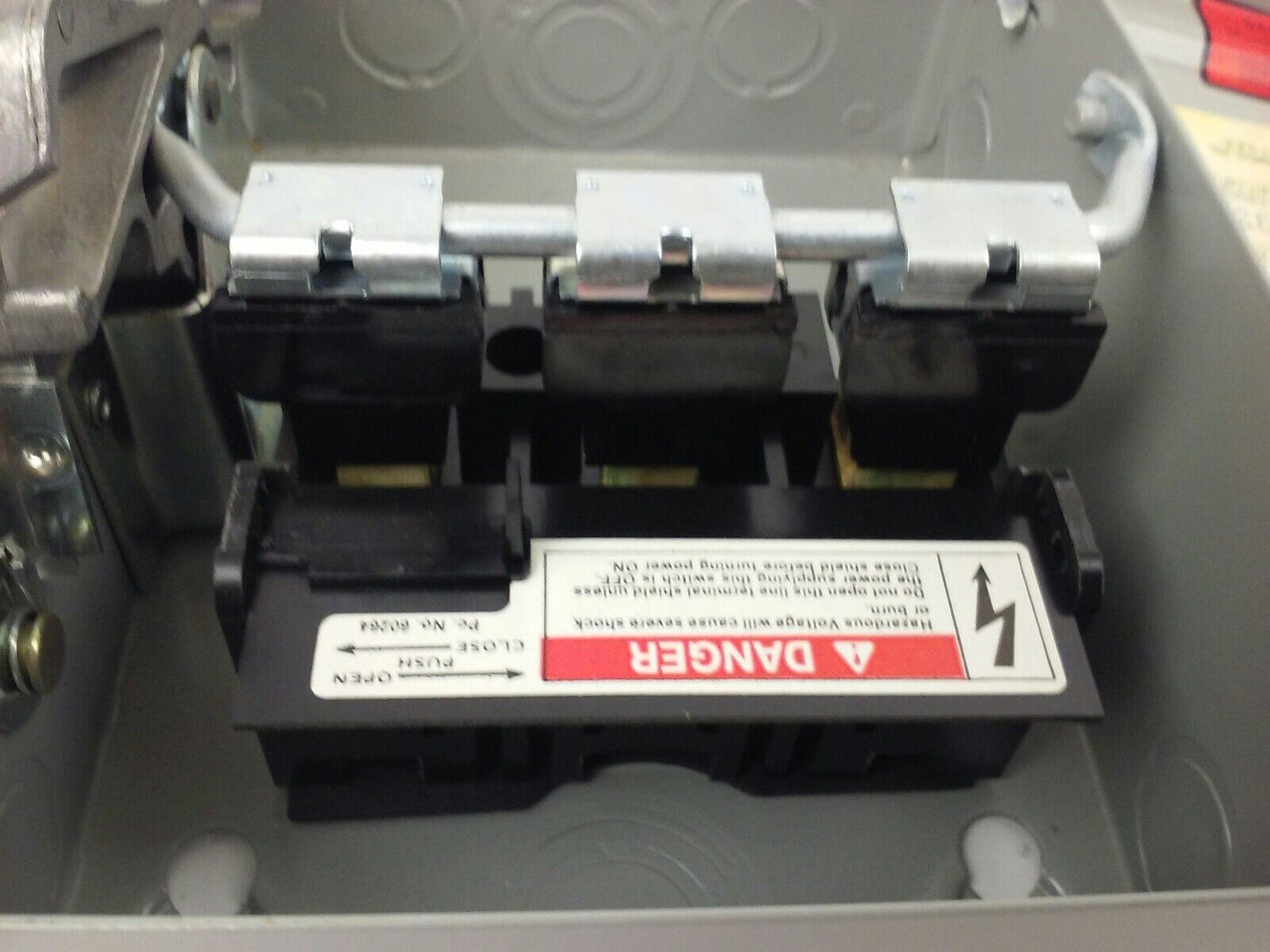 SIEMENS I-T-E NF351 H.D. ENCLOSED SWITCH, 30A, 3PH, 600V, TYPE 1 INDOOR, NEW