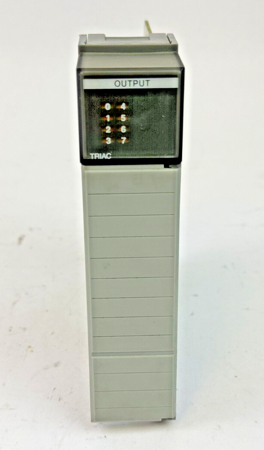 ALLEN-BRADLEY - 1746-OA8 SER. B - SLC OUTPUT MODULE - 1746-0A8