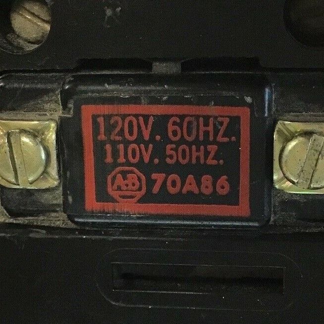ALLEN BRADLEY 702-A0D94 OVERLOAD RELAY SER.K575V 5HP W/70A86 110V.60HZ COIL