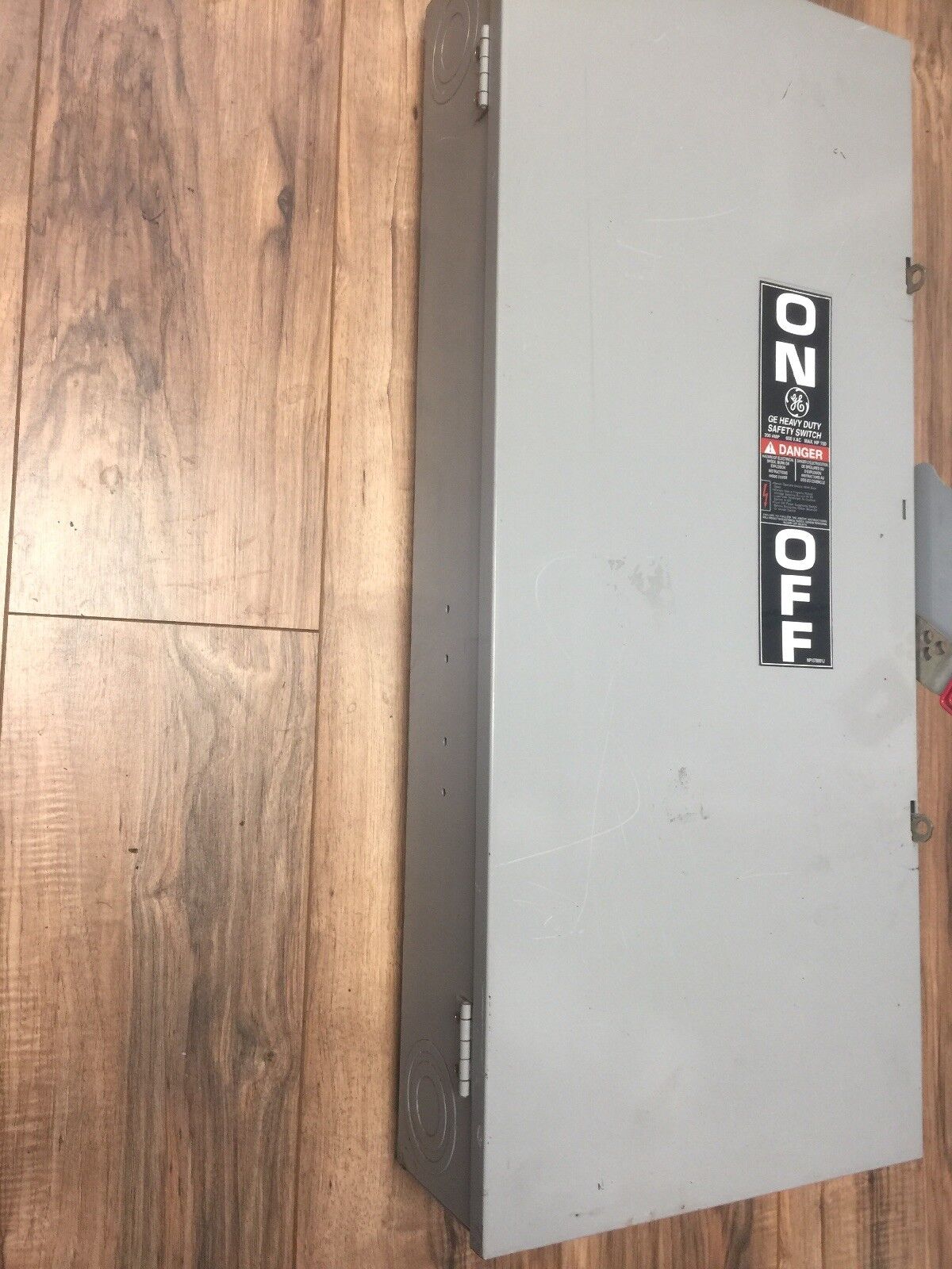 GE THN3364 SAFETY SWITCH 200AMP 250VDC 600VAC 150HP 3 PHASE NON-FUSIBLE MODEL 10