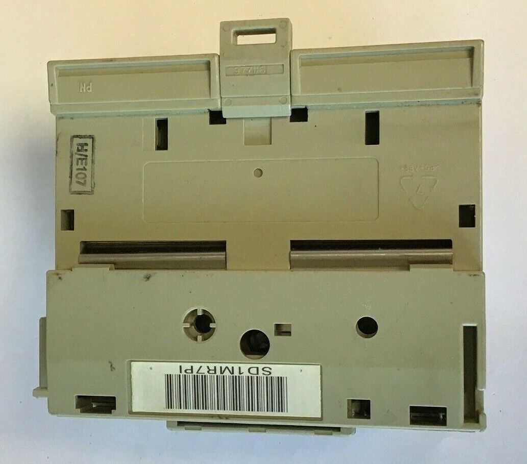 ALLEN BRADLEY 1794-OA8/A MODULE W/ 1794-TBNF/A TERMINAL BLOCK