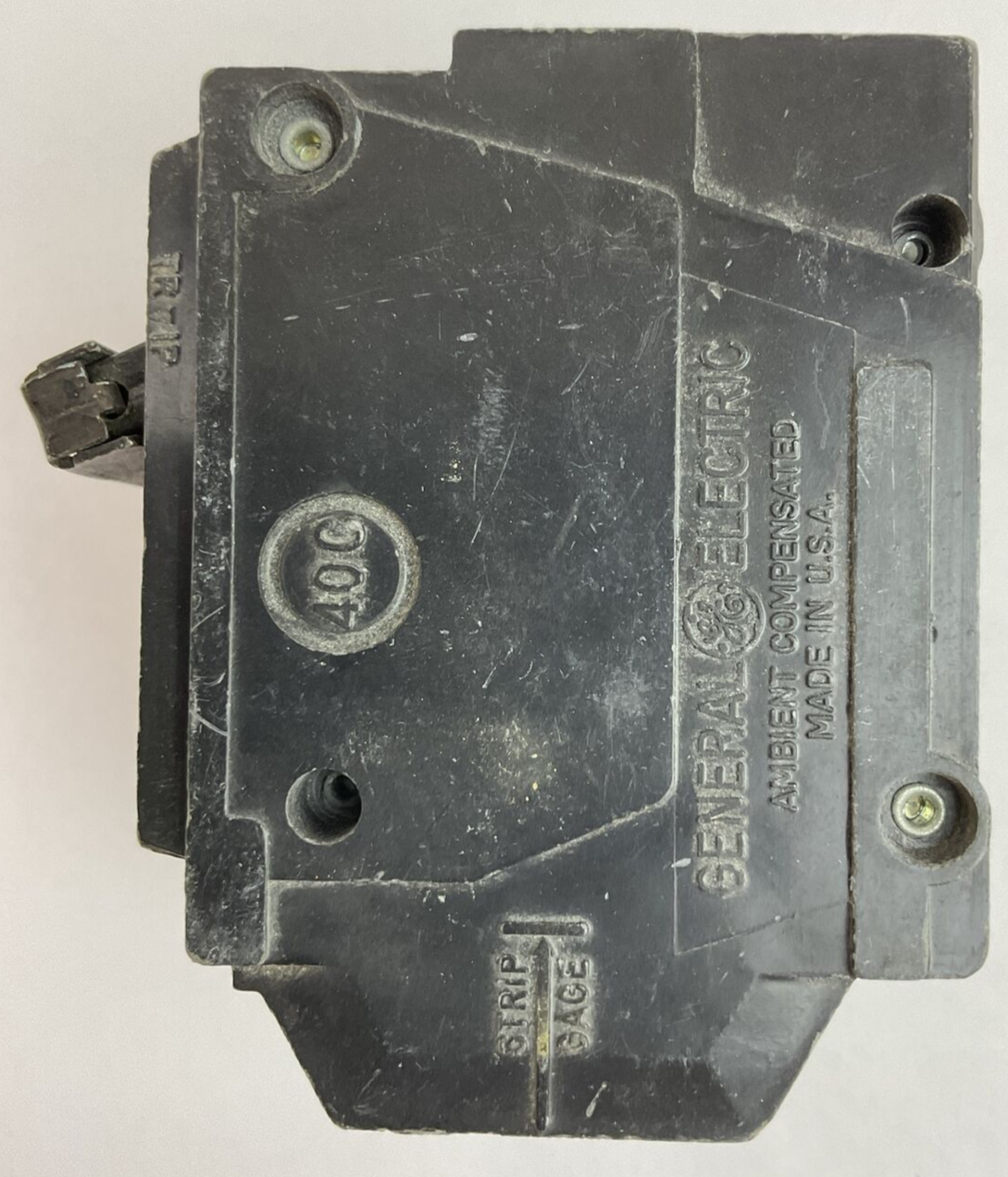 GE TYPE THHQL32045 45AMP 240VAC 3POLE CIRCUIT BREAKER