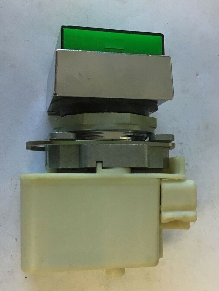 SQUARE D 9001 KXRB103 PUSH BUTTON "START" GREEN CAP