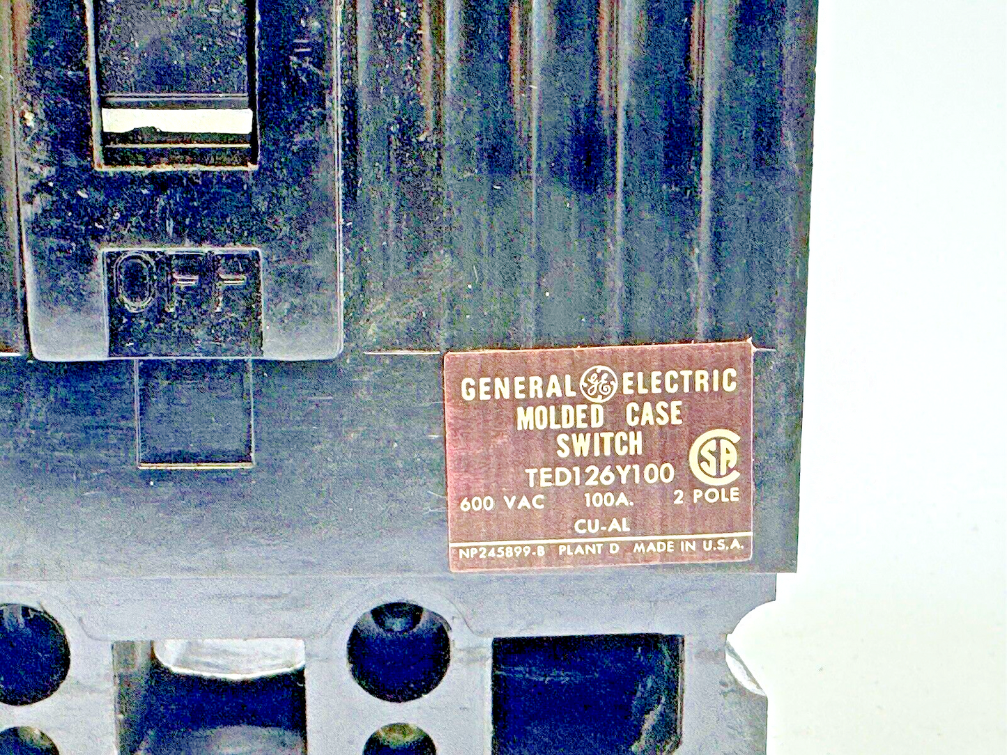 GE - TED126Y100 - MOLDED CIRCUIT BREAKER - 100 A, 600 VAC, 2 POLE - NEW