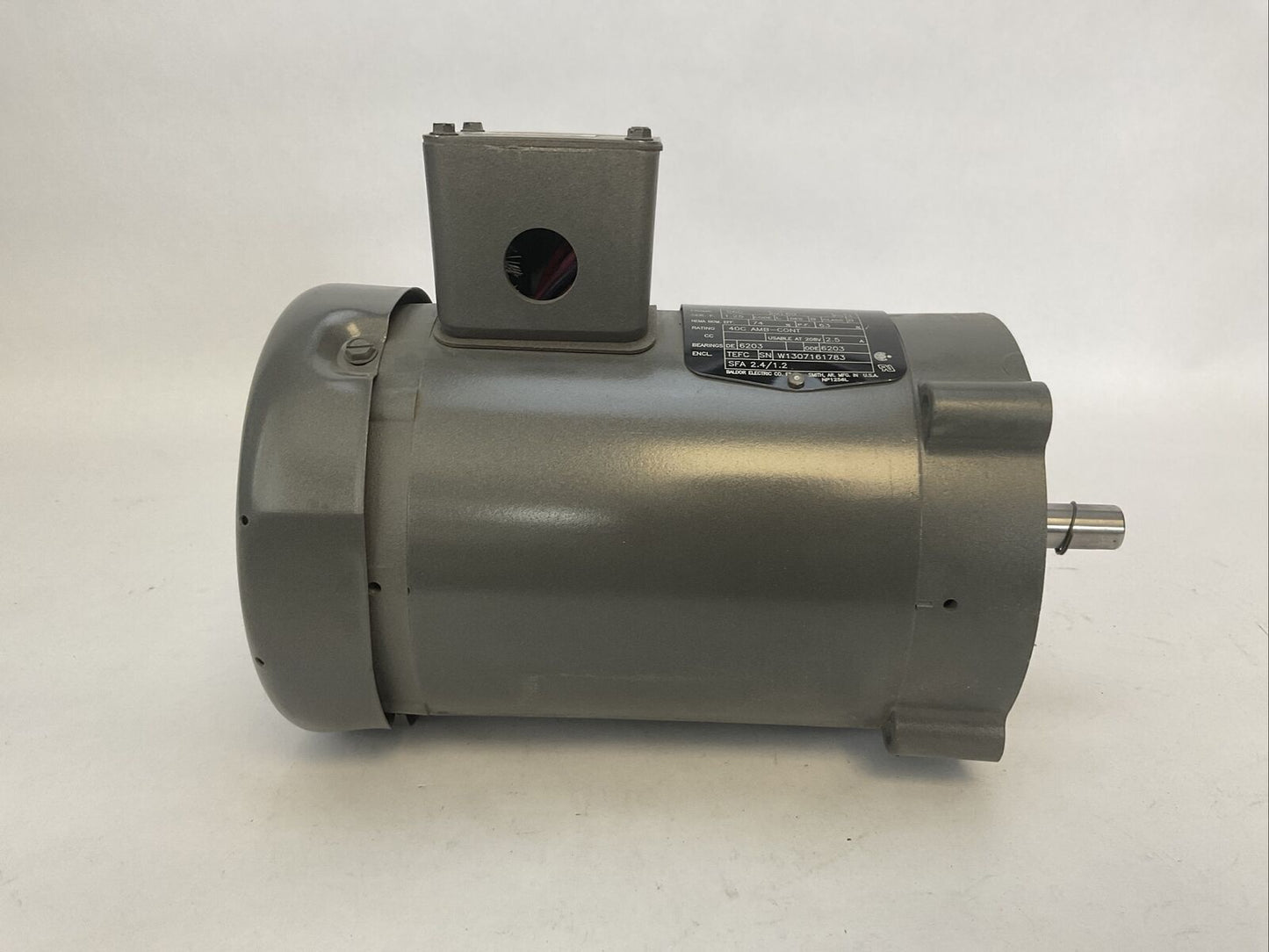 BALDOR RELIANCE VM3538 INDUSTRIAL MOTOR 0.5HP 230/460V 2/1AMP 1725RPM