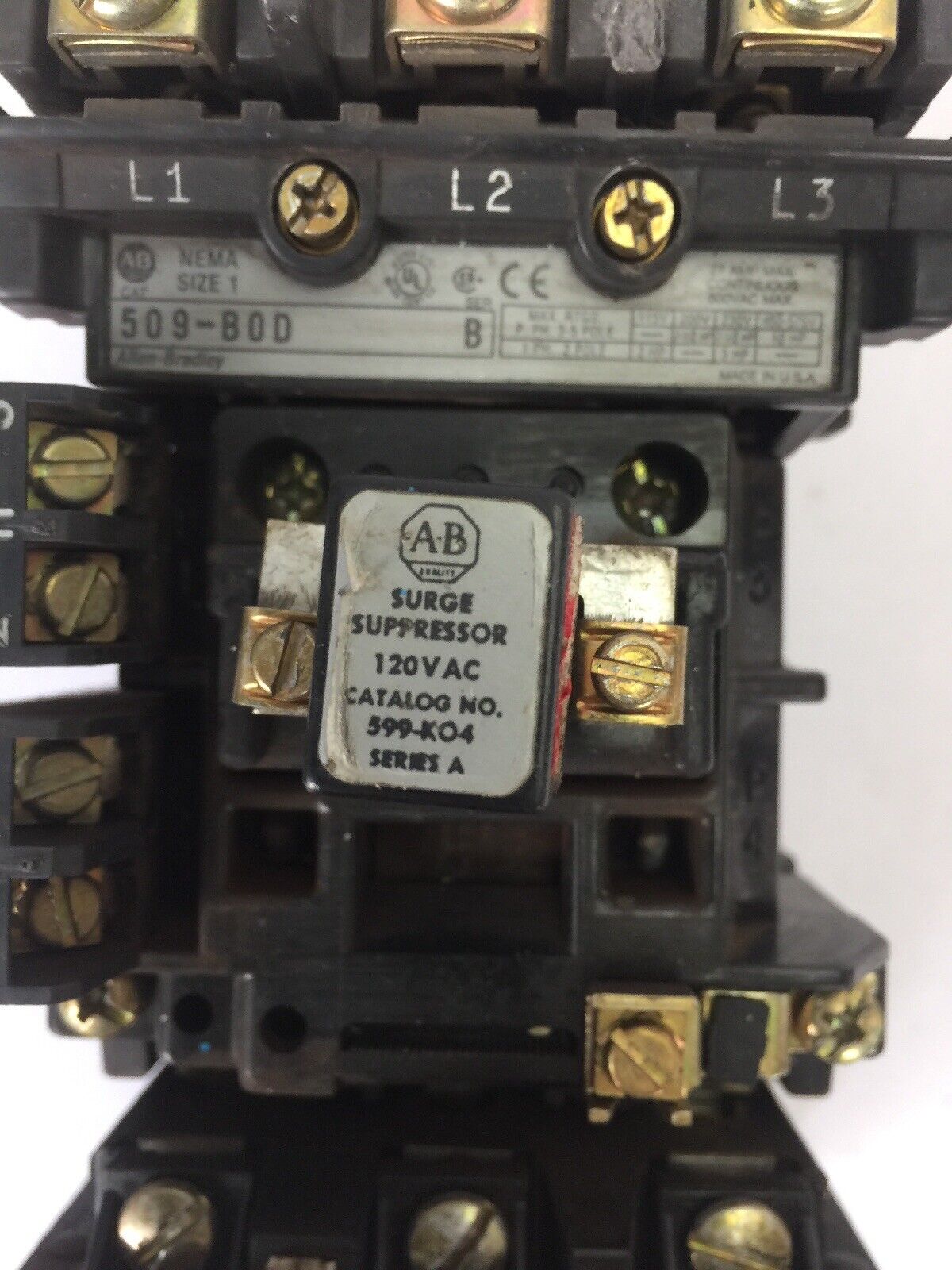 ALLEN BRADLEY 509-B0D SIZE 1 STARTER 600VAC 27AMP 10HP W34 HEATERS 120V COIL