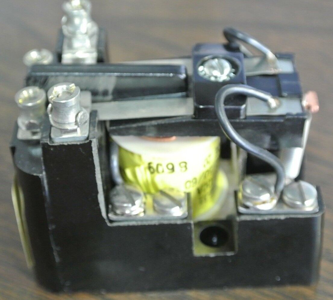 ARROW HART / COOPER MR2TU20 MR RELAY, 2 POLE, OPEN & CLOSED / 110V- NEW SURPLUS
