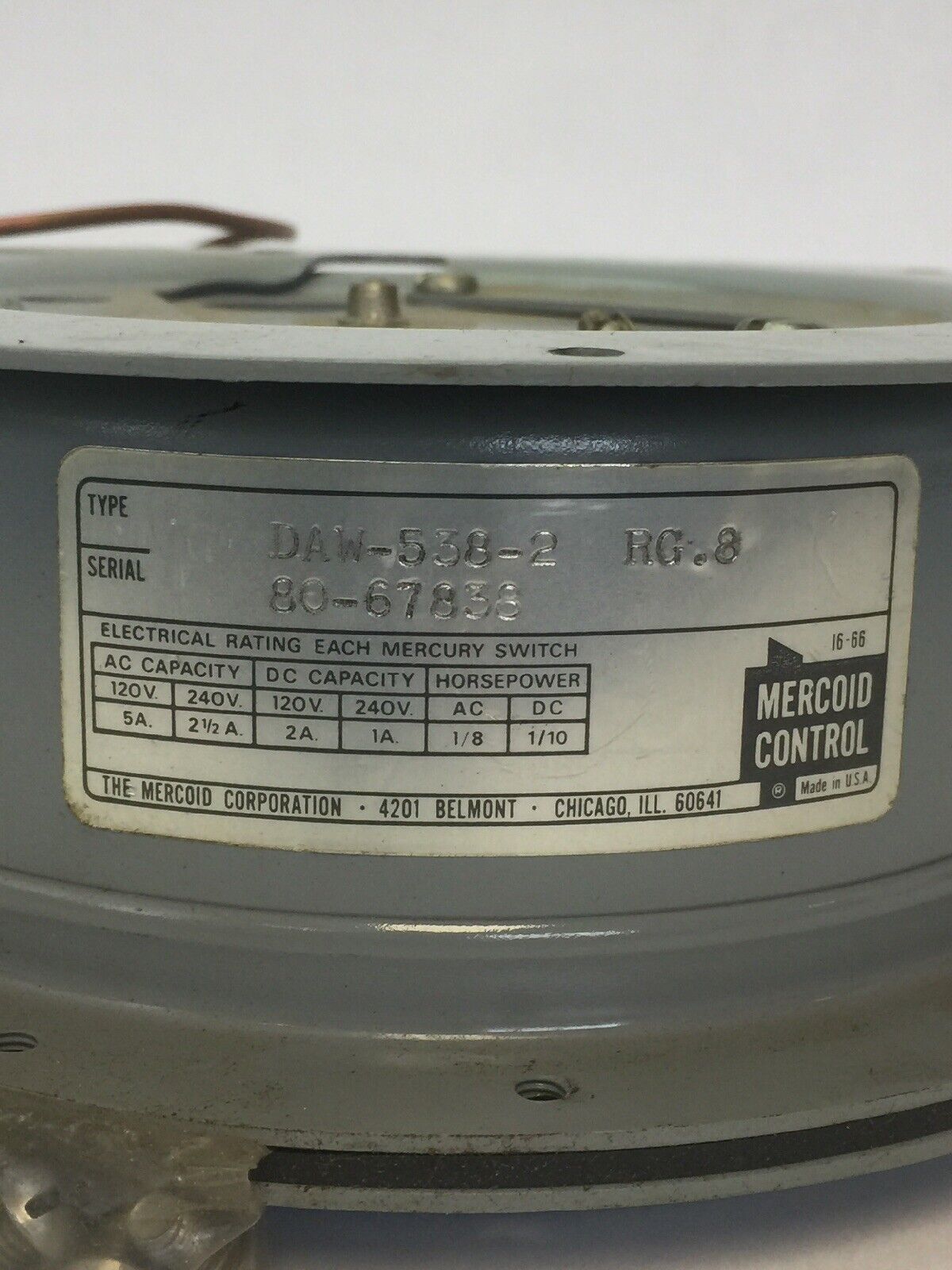 MERCOID CONTROL DAW-538-2 RG.8 PRESSURE SWITCH 240V AC/DC 1/8HP AC 1/10HP DC