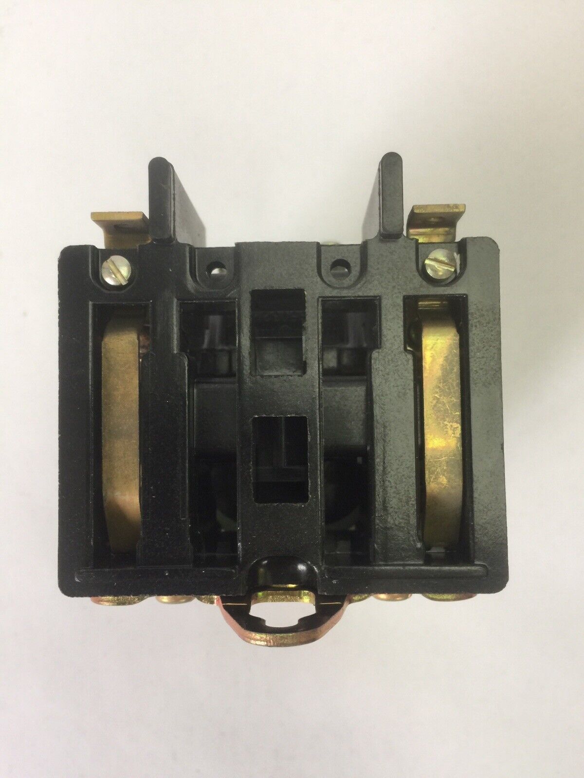 GE CR2811A210QA2 MACHINE TOOL RELAY 600V 10A COIL 22D135 115V 60HZ 92V 50HZ