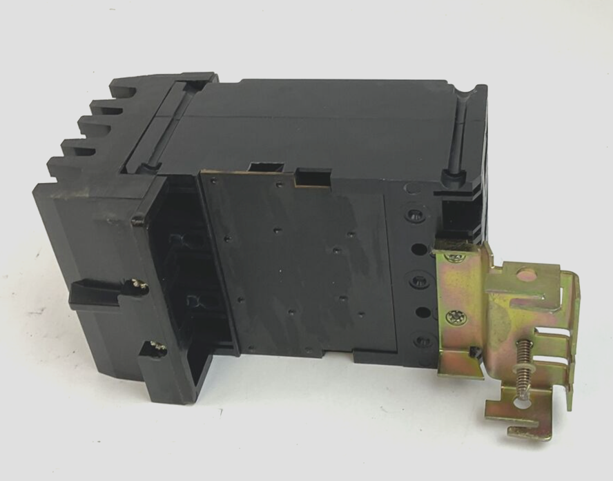SQUARE D FH36030 THERMAL MAGNETIC CIRCUIT BREAKER 30A