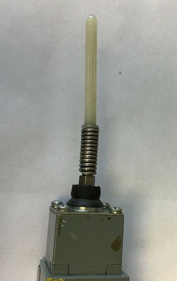 ALLEN BRADLEY 802T-WSP OILTIGHT LIMIT SWITCH SER.J