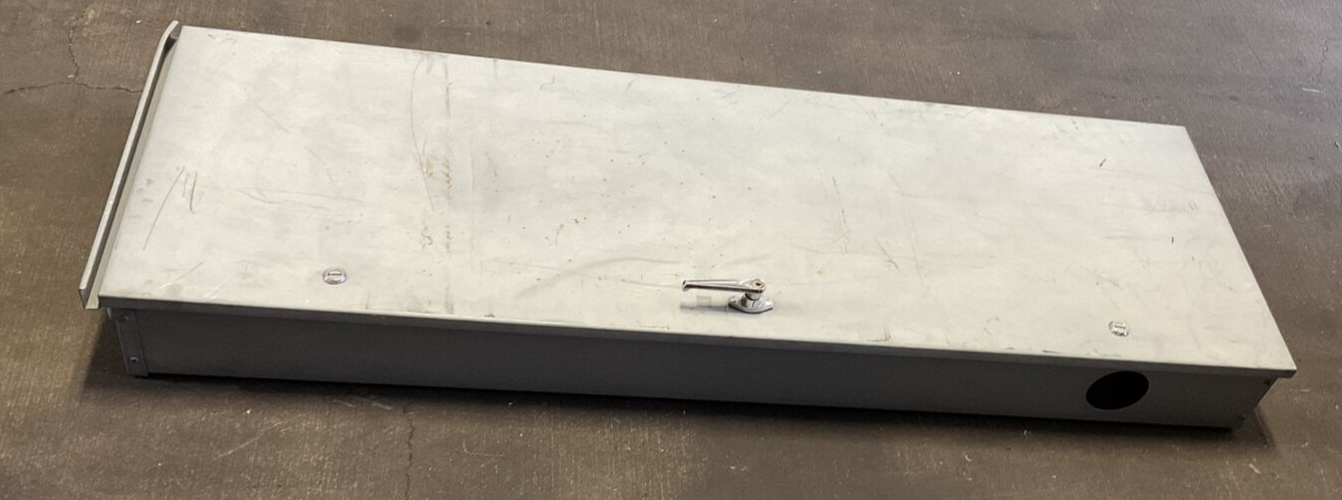 SQUARE D MH62WP TYPE3R 300A 3POLE MAIN W/ QTY8 50A 2POLE PANEL