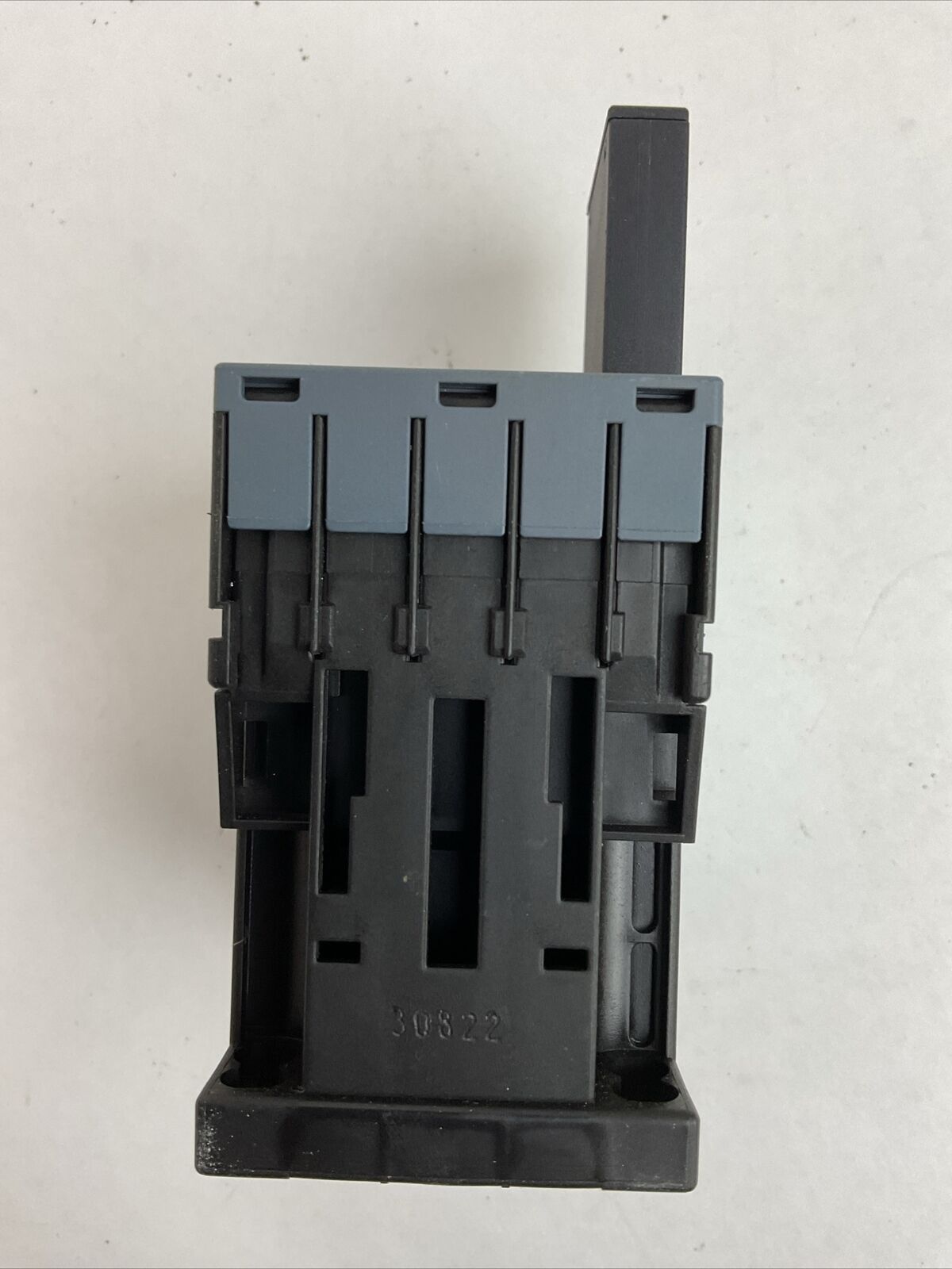 SIEMENS 3RH2122-2BB40 CONTACTOR 240VAC 10A COIL 24VDC 2000-68500-4410000