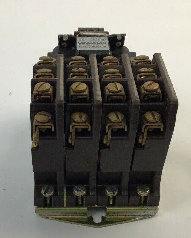 SYLVANIA 7303 3M4R-76 TYPE PM AC RELAY / 110-120V / 4 N.O. / 4 N.C./ NEW SURPLUS