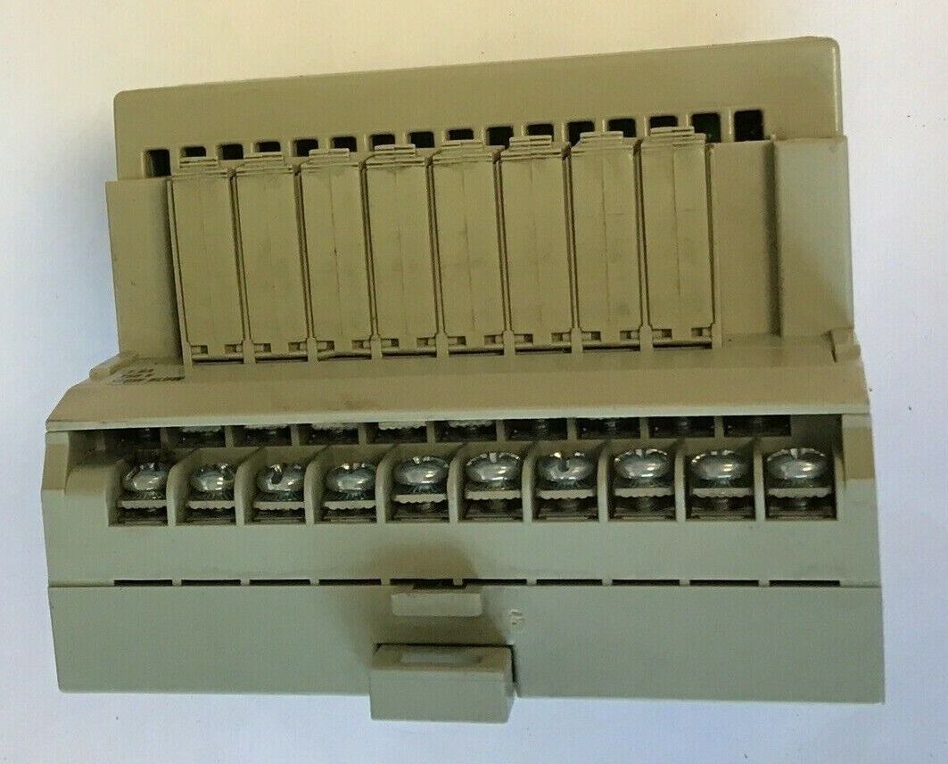ALLEN BRADLEY 1794-OA8/A MODULE W/ 1794-TBNF/A TERMINAL BLOCK