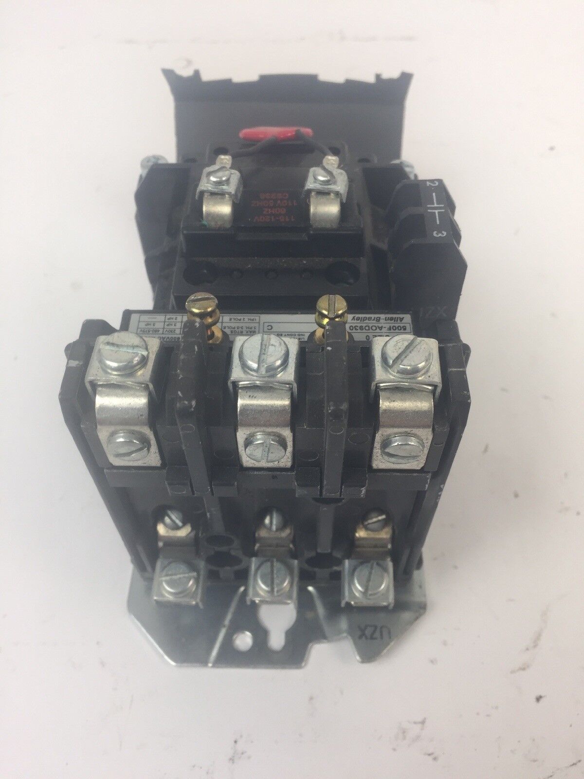 ALLEN BRADLEY 500F-AOD930 SIZE 0 STARTER 600VAC 5HP 18AMP CB236 115-120V 60HZ