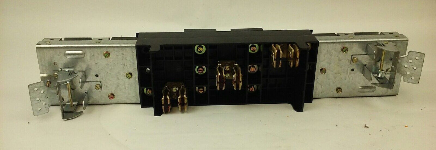 GE SPECTRA SERIES AMC6EB CIRCUIT BREAKER MODULE, 300A, 600V, 6P, USED