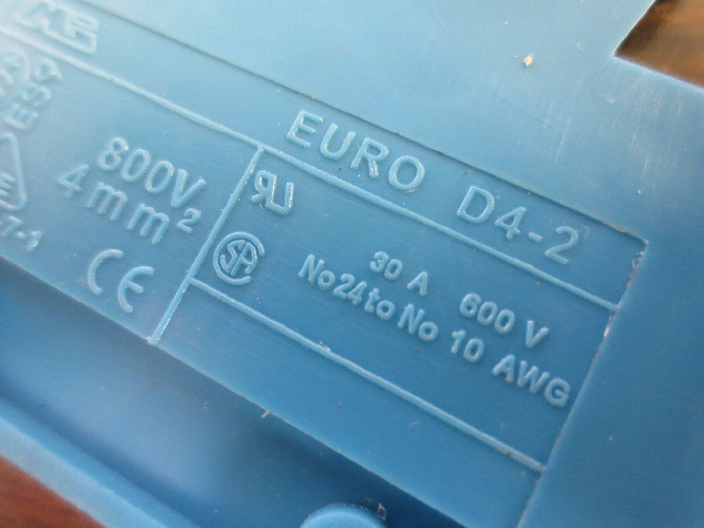 EURO TERMINAL BLOCKS - D4-2 (BLUE - 9 Pcs) + D4 (RED - 8 Pcs) - 17 Pcs TOTAL