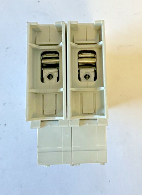 SIEMENS 5SJ4211-8HG42 CIRCUIT BREAKER 5A CHAR.D TYPE NSJ 230V