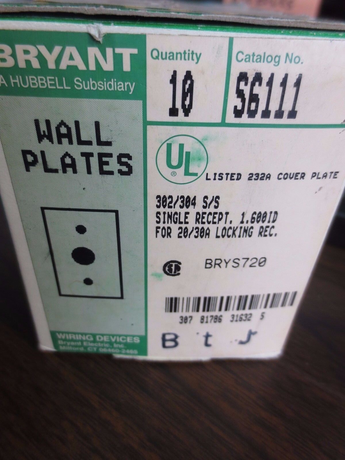 BRYANT S6111 STAINLESS STEEL COVER PLATE, SINGLE RECEPTACLE - NEW SURPLUS