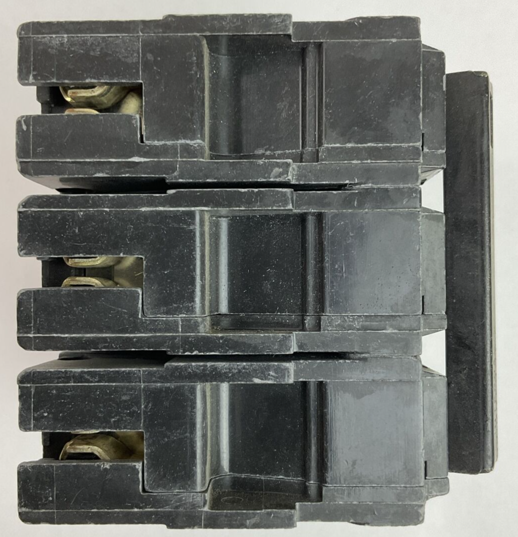 GE TYPE THQL 40AMP 240VAC 3POLE CIRCUIT BREAKER