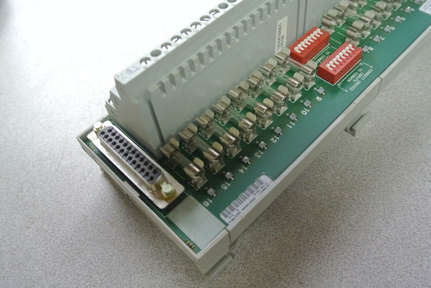 ALLEN-BRADLEY 1492-AIFM16-F-5 - ANALOG INTERFACE MODULE - 10-30VDC