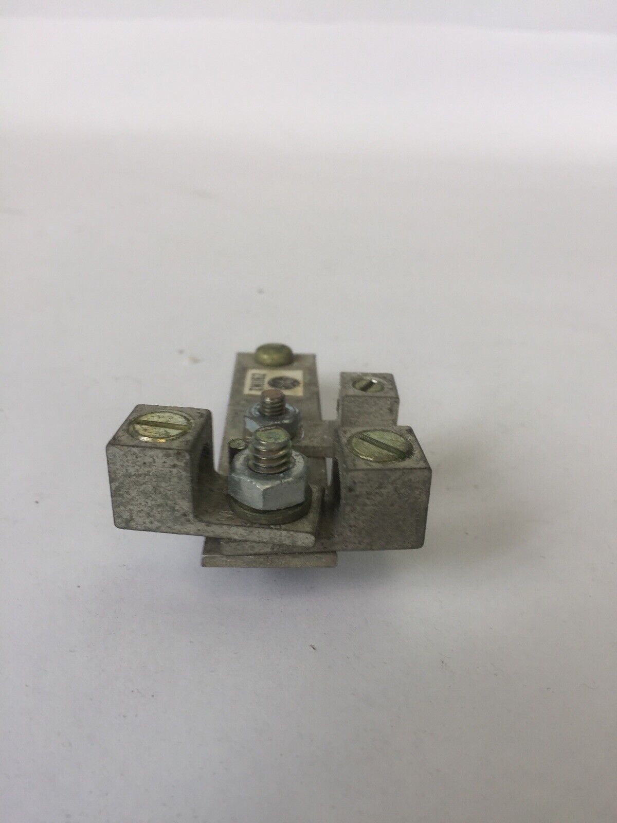 GE TNIJ62 600V NEUTRAL KIT FOR 60A FUSIBLE NEMA 12 SAFETY SWITCHES
