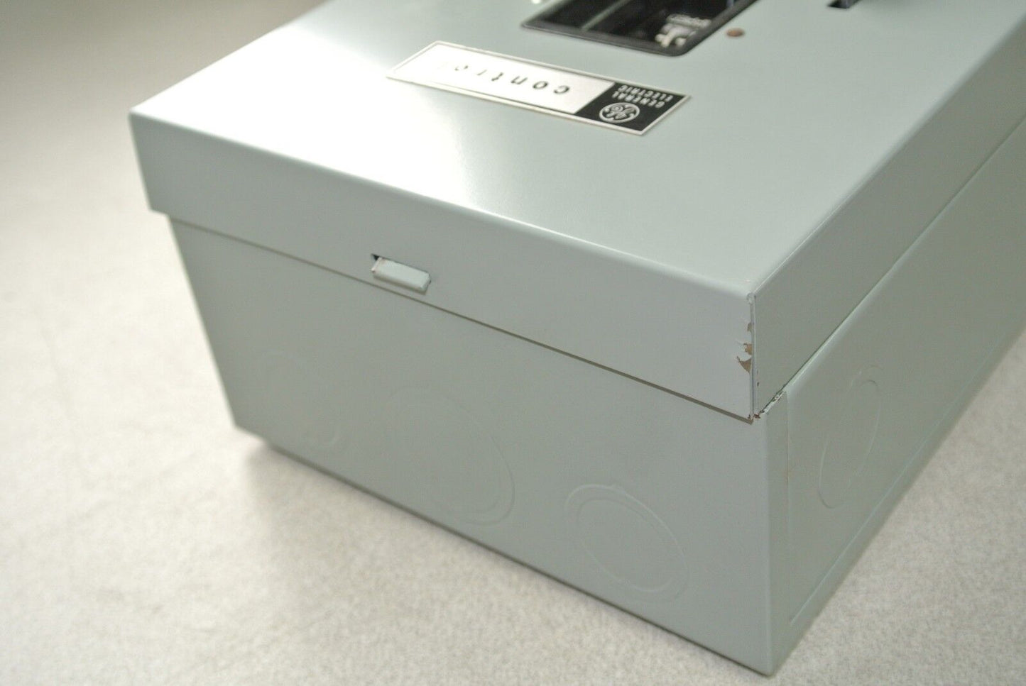 GE CR1062S5A - MANUAL MOTOR STARTER / TOGGLE SWITCH in ENCLOSURE / NEW SURPLUS