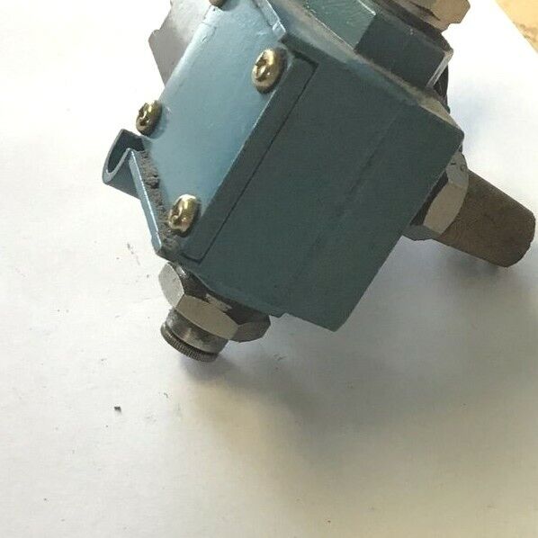 MAC 55B-12-PI-611CA W/ PID-611CAAA SOLENOID VALVE 24VDC 8.5WATT 30-150PSI