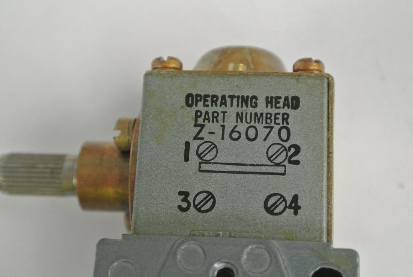 ALLEN-BRADLEY 802T-H2 / OILTIGHT LIMIT SWITCH / SPRING RETURN / NEW SURPLUS
