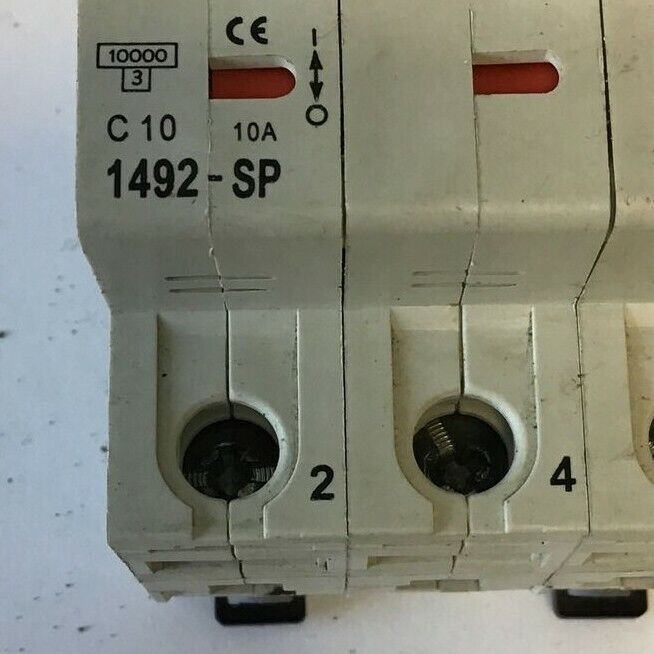 ALLEN BRADLEY 1492-SP3C100 CIRCUIT BREAKER SER.C 415VAC 10A