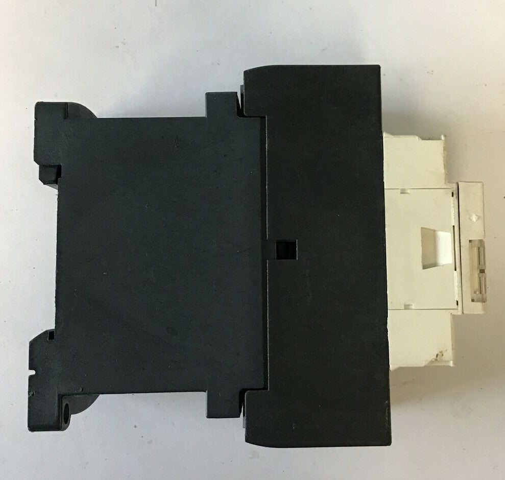 SCHNEIDER LC1D32 BD CONTACTOR 24VDC