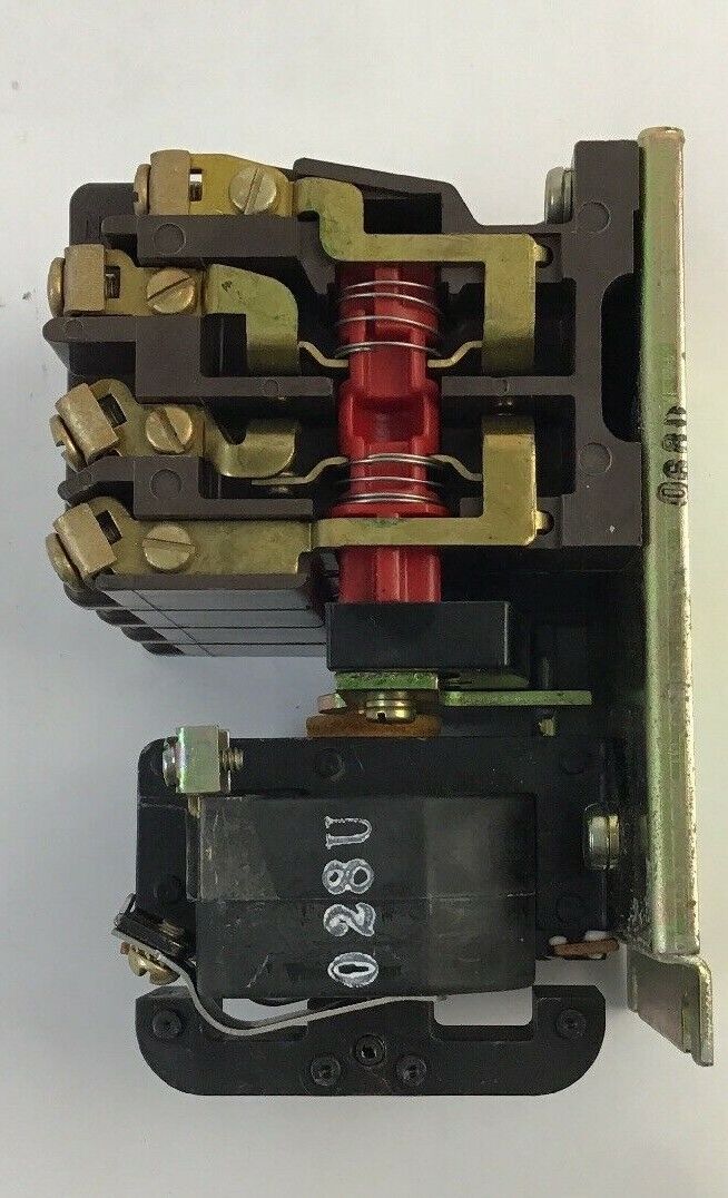 SYLVANIA 7303 3M4R-76 TYPE PM AC RELAY / 110-120V / 4 N.O. / 4 N.C./ NEW SURPLUS